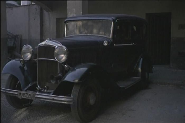 1932 Ford Model B De Luxe Fordor