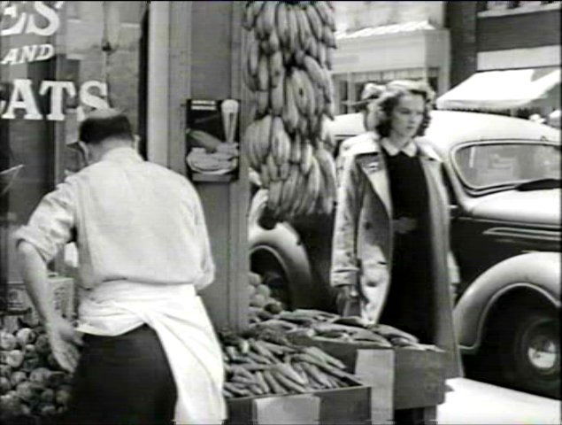 1937 Plymouth De Luxe 5-Passenger Touring Sedan