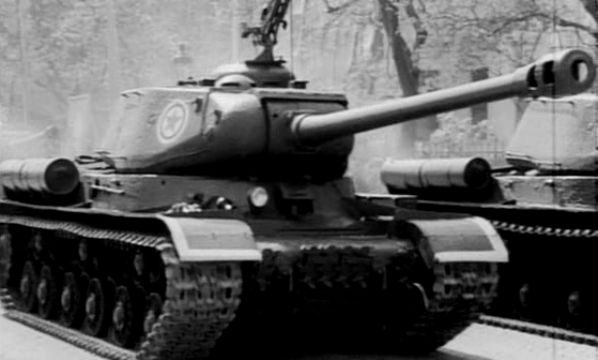 1943 ChKZ IS-2
