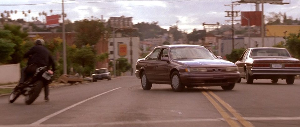 1993 Ford Taurus GL [DN5]