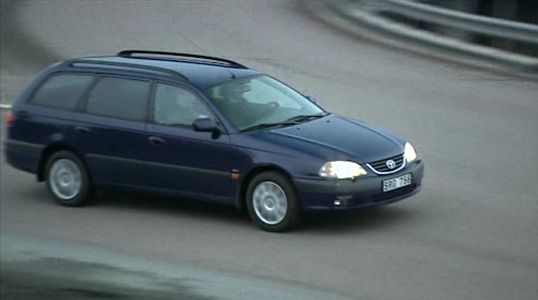 2001 Toyota Avensis Kombi Linea Sol [T220]