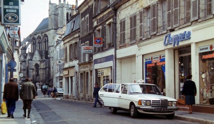 1976 Mercedes-Benz [W123]