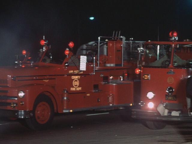 IMCDb.org: 1954 Seagrave 900-A in "Emergency!, 1972-1978"