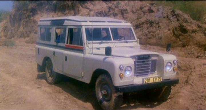 Land-Rover Santana 109'' Series III Station Wagon