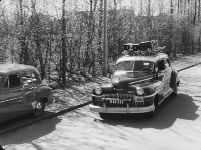 1946 De Soto De Luxe 9-Passenger [S-11]