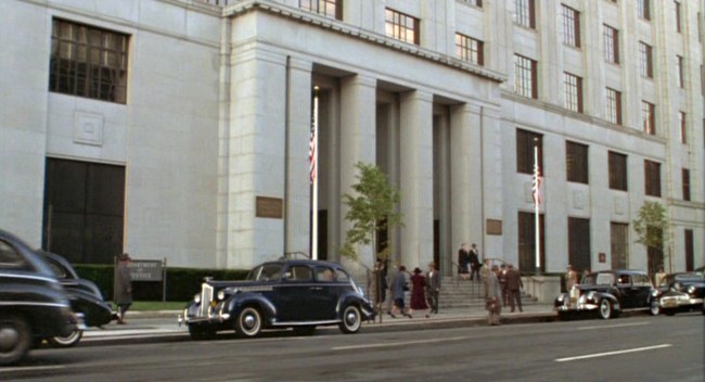 1940 Packard One-Ten Touring Sedan [1800]