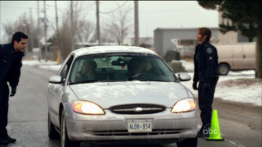 2002 Ford Taurus [D186]