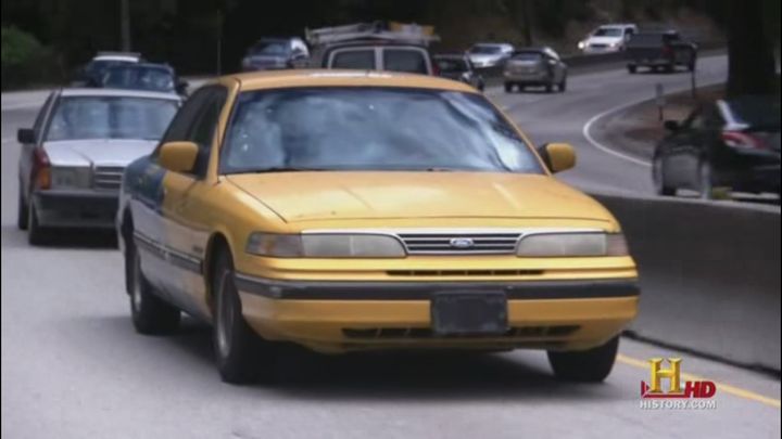 1993 Ford Crown Victoria LX [P74]