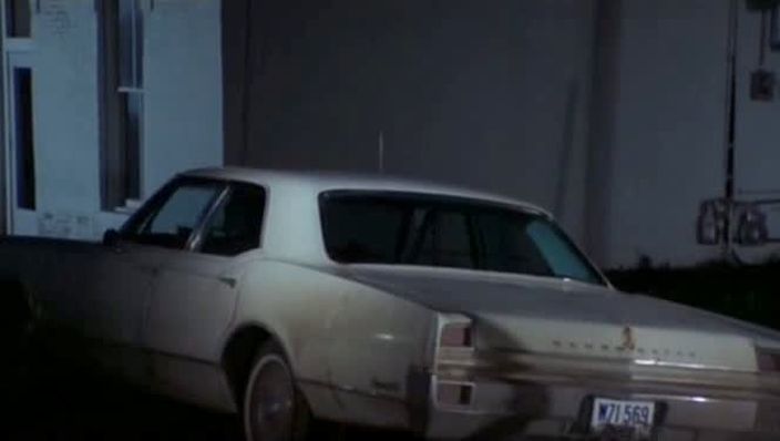 1965 Oldsmobile Dynamic 88 Celebrity Sedan [35669]