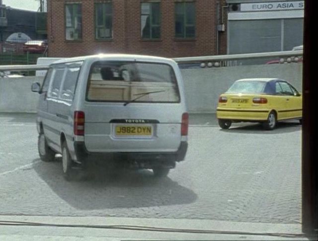 1991 Toyota HiAce 2.5 D [LH112]