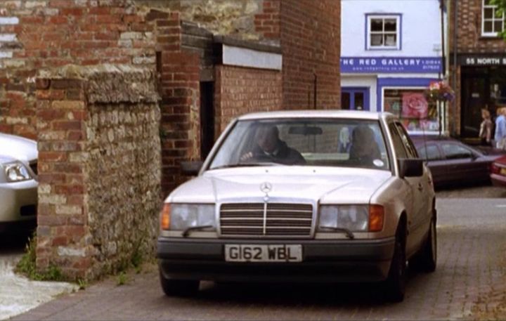 Imcdb Org 1989 Mercedes Benz 260 E W124 In Midsomer Murders 1997 2021