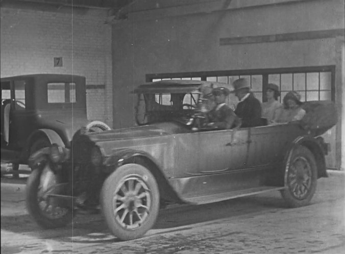 1918 Packard Twin Six 7-Passenger Touring