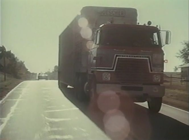 International Harvester Transtar II COF-4070 B