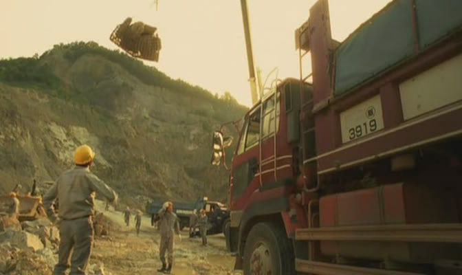 Nissan Diesel Big Thumb