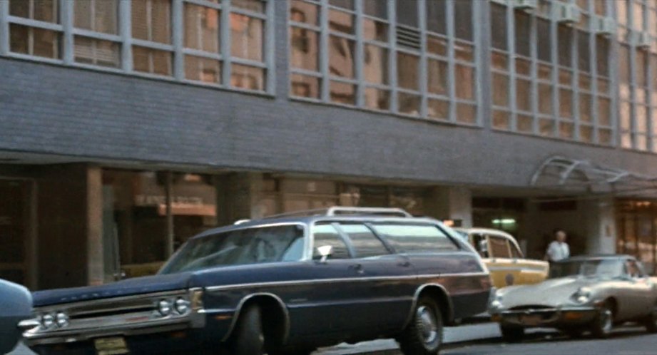 1971 Plymouth Fury Custom Suburban [PM45/46]