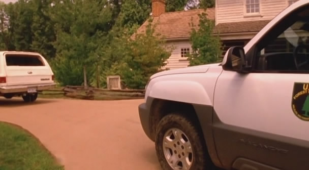 2002 Chevrolet Avalanche [GMT805]