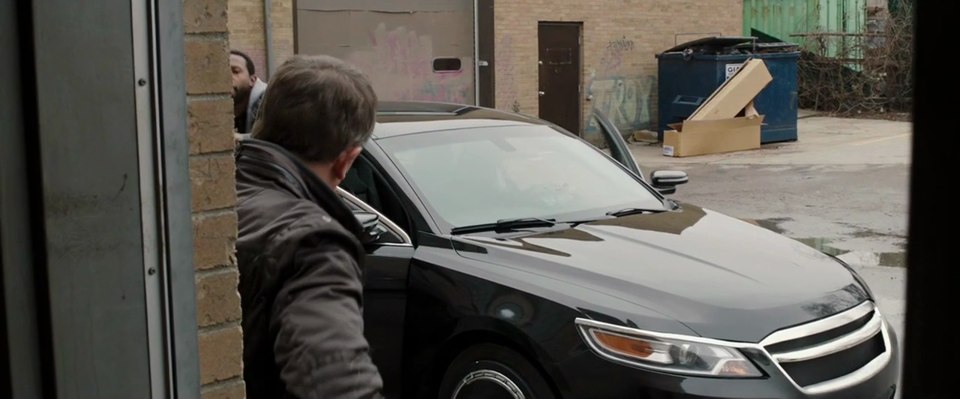 IMCDb.org: 2010 Ford Taurus in "RoboCop, 2014"