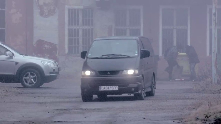 1998 Mitsubishi L-400