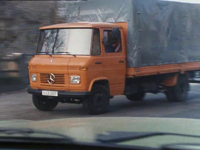 1977 Mercedes-Benz [T2]