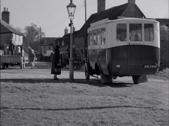 1927 Dennis 30 cwt Bus