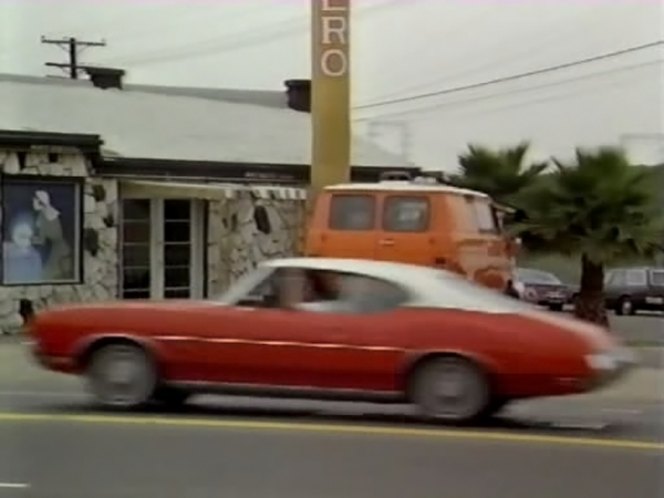 1970 Oldsmobile Cutlass S Holiday Coupe