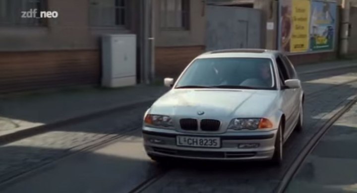 2000 BMW 330i [E46]