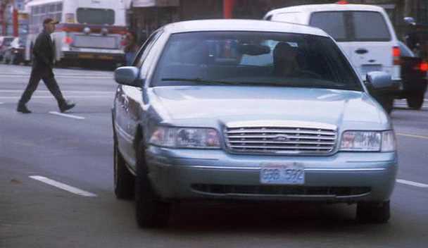 2003 Ford Crown Victoria LX [P74]