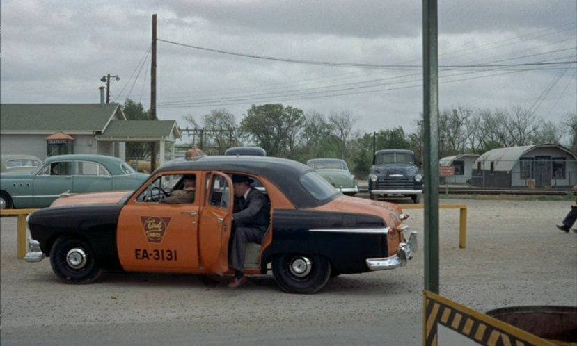 1951 Ford De Luxe Fordor Sedan [73A]