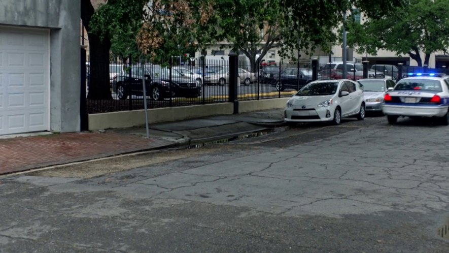 2012 Toyota Prius c [NHP10]