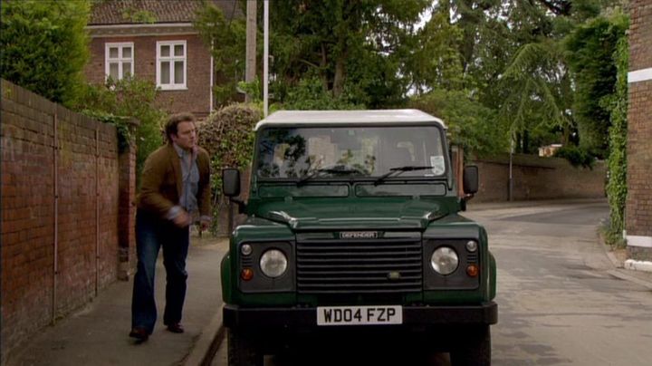 2004 Land-Rover Defender 90 Station Wagon