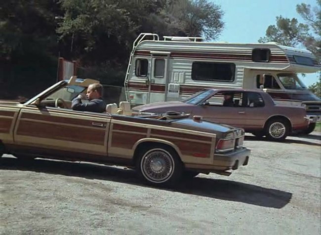 1986 Chrysler LeBaron Town & Country Convertible [KCP27]