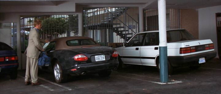 IMCDb.org: 1986 Honda Civic [AJ] in "Memento, 2000"