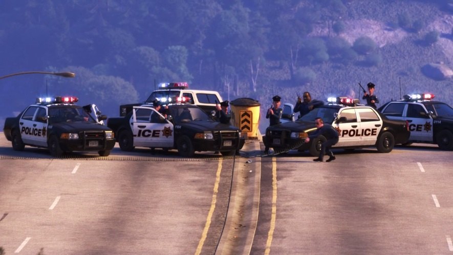 IMCDb.org: Ford Crown Victoria in "Finding Dory, 2016"