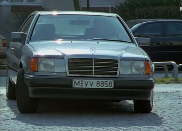 1993 Mercedes-Benz 220 CE [C124]