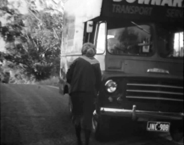 1966 Morris-Commercial LD2