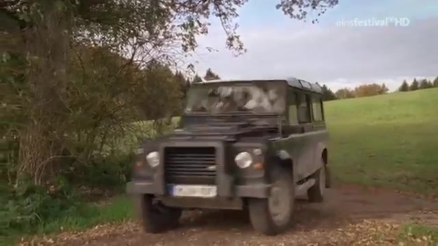 Land-Rover Defender 110 Station Wagon