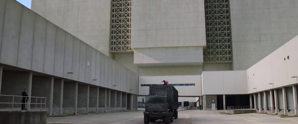 Stewart & Stevenson M1080 MTV