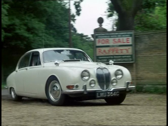 IMCDb.org: 1965 Jaguar S-Type [XJ3] in 