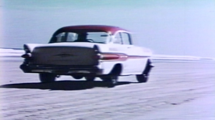 1957 Pontiac Chieftain 2 door sedan