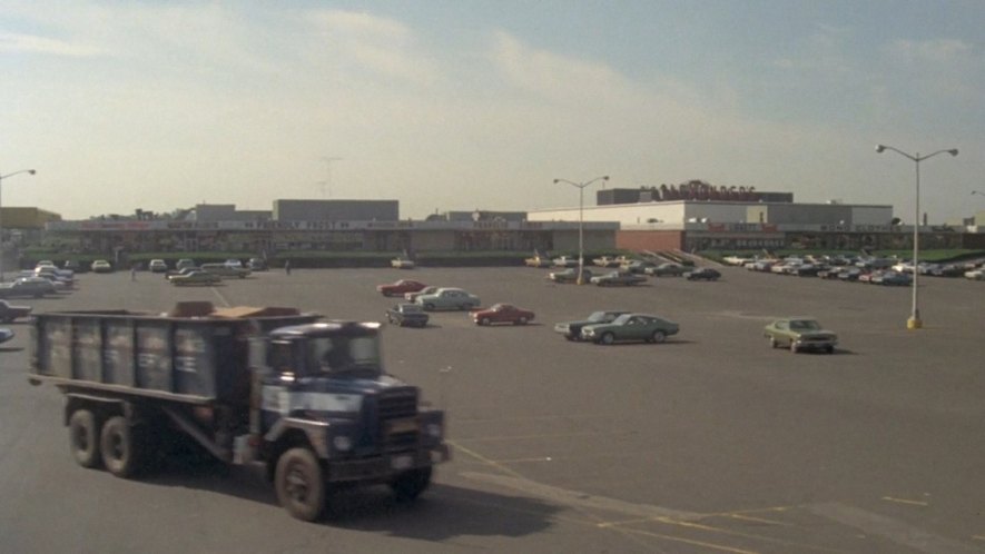 Mack DM-Series