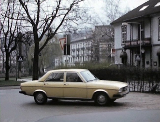 1975 Audi 100 LS C1 [F104]