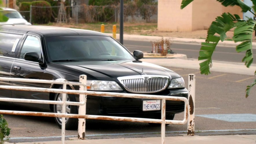 2003 Lincoln Town Car Stretched Limousine