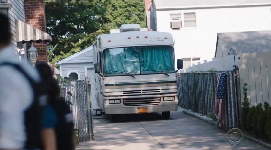 1995 Fleetwood Bounder