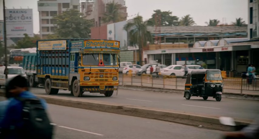 Bajaj RE Compact