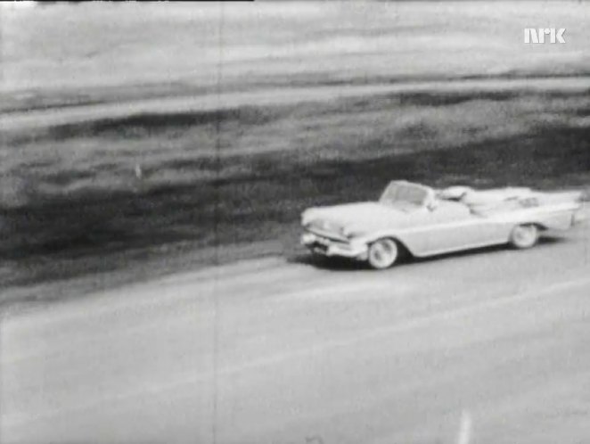 1957 Pontiac Star Chief Convertible [2867DTX]