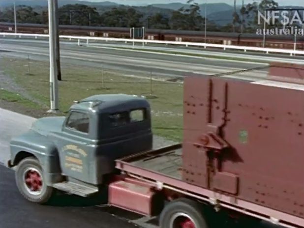 1950 International Harvester AL-175 Roadliner