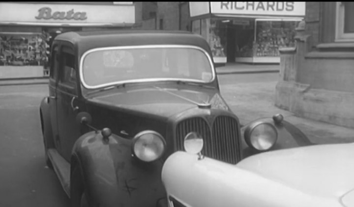 1945 Rover 12 hp Six Light Saloon [P2]