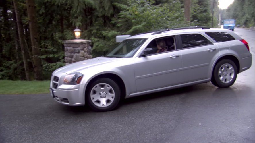 2005 Dodge Magnum [LX]