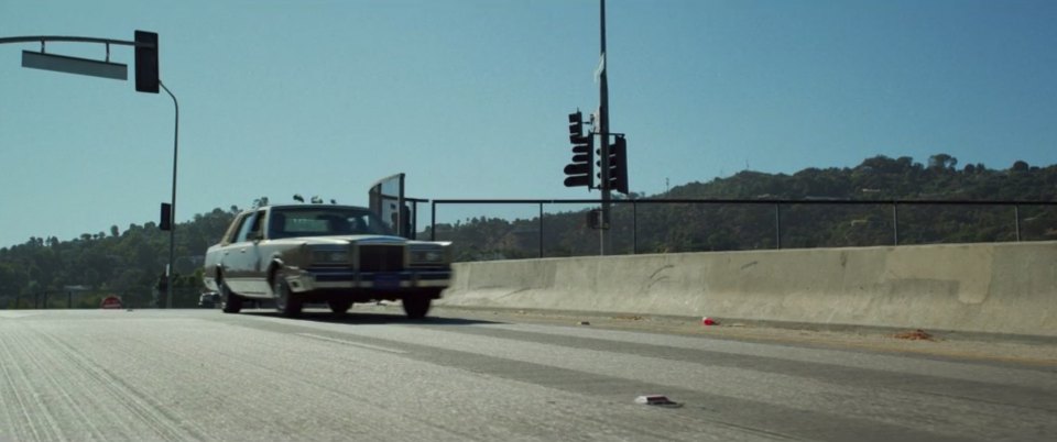 Lincoln Town Car [54D]