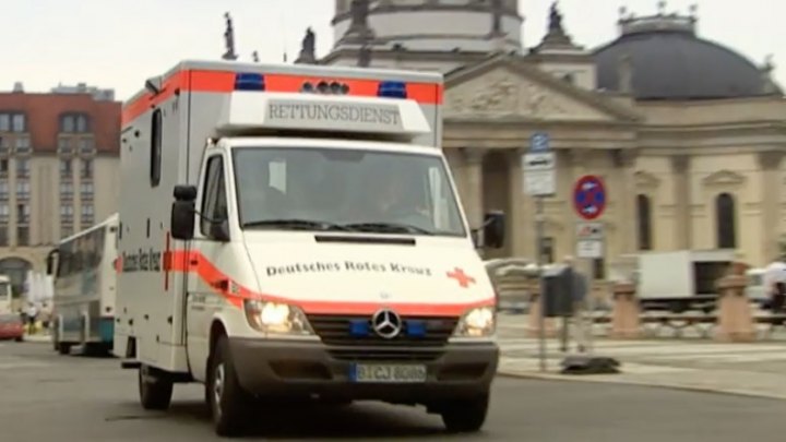 2000 Mercedes-Benz Sprinter 313 CDI RTW HospiMobil [T1N]